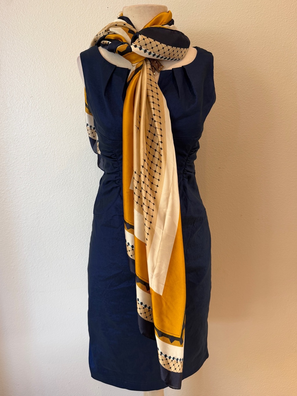 Silk Feel Scarf Versatile New Size 32x42